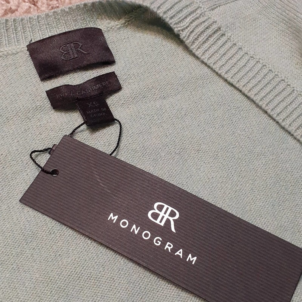 MONOGRAM sz XS 100% cashmere top, $150, NWT - Picture 5 of 7